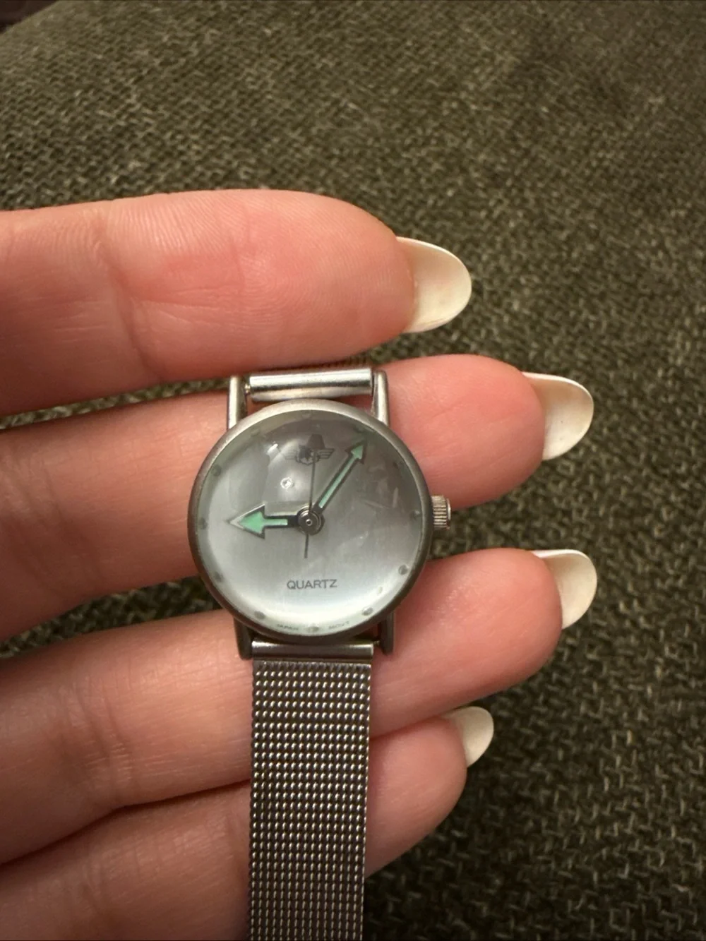 Silver Mesh Smartwatch-Style Quartz Watch with Mint Green Hands